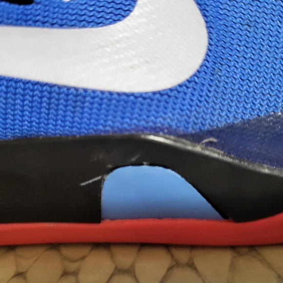 Kobe 9 GS, Nike Hyper Cobalt Pink, size 6.5y, used, no box,good condition - Picture 8 of 10